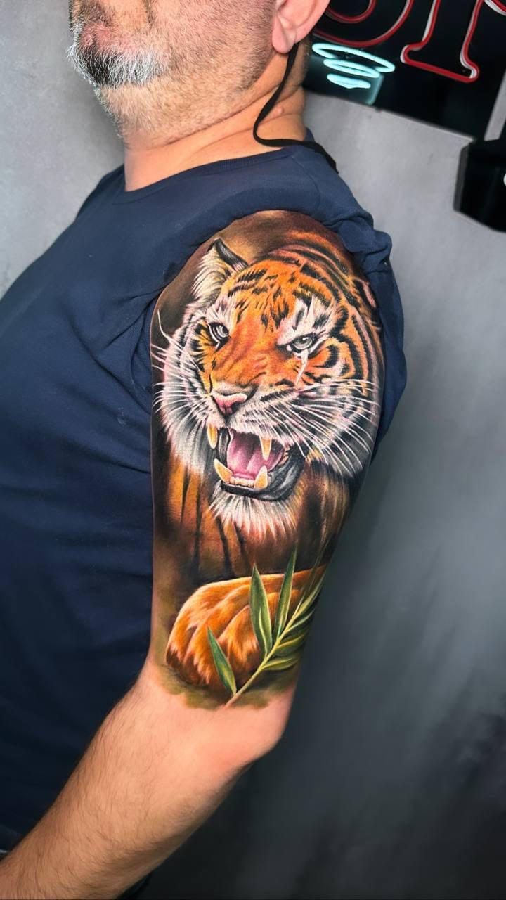 Realismus Tattoo Detail professionelles Studio