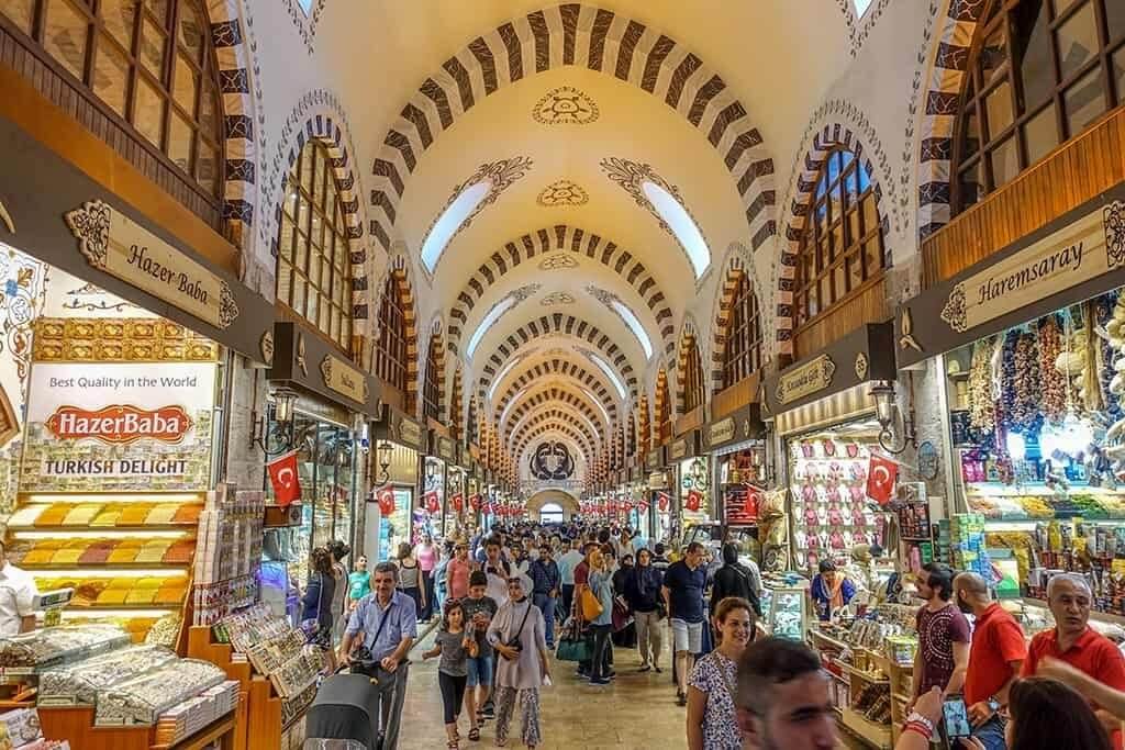 Istanbul Spice Bazaar – guide to booking a tattoo as a tourist