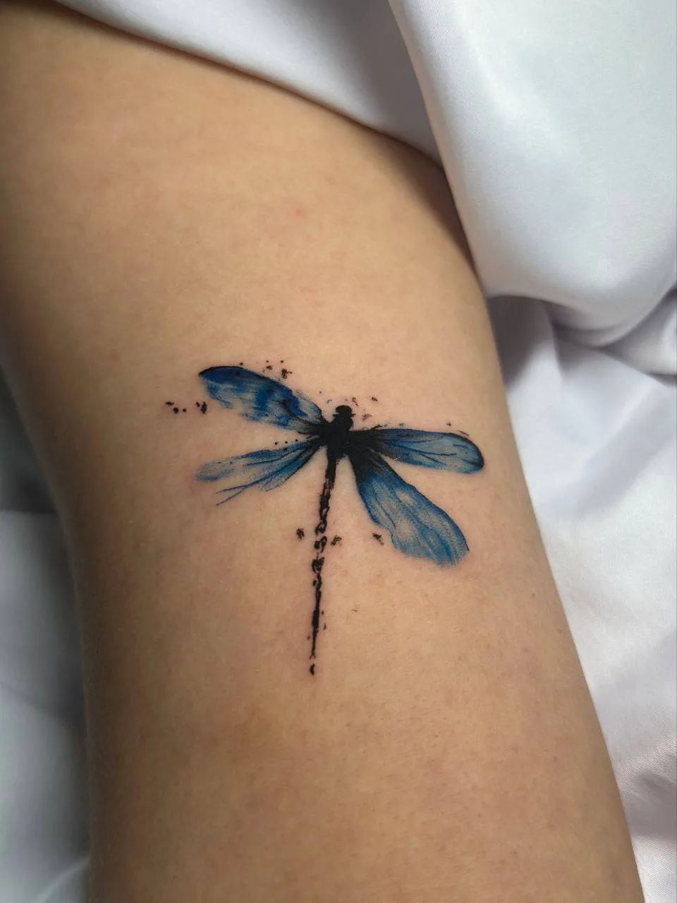 Aquarell Libellen-Tattoo Istanbul Istanbul Aquarell Libellen Arm Tattoo – Bosphorus Ink
