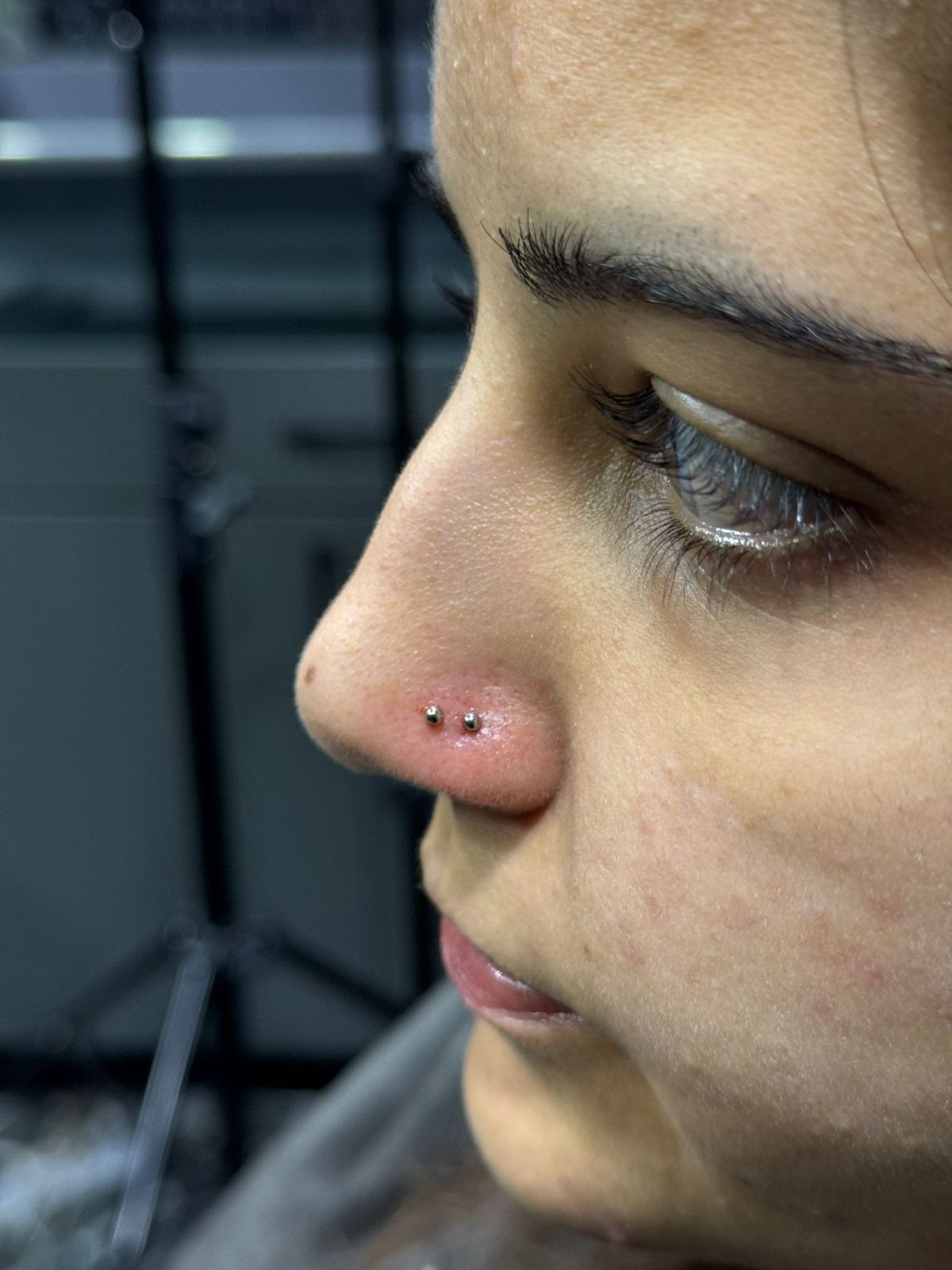 Doppel Nostril Nasen Piercing Istanbul | Bosphorus Ink - Piercing · Gizem | Bosphorus Ink Portfolio