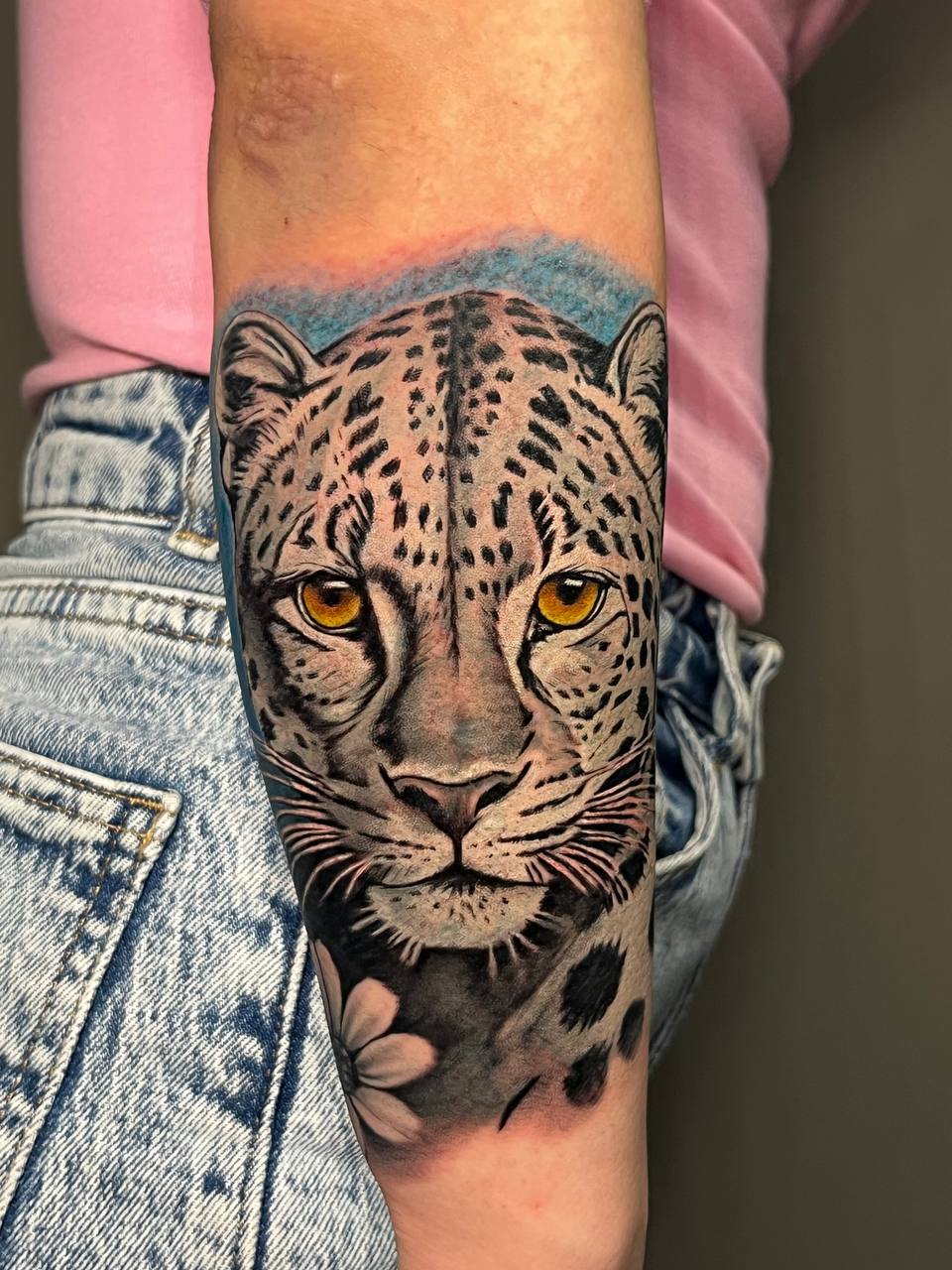 Realistic Leopard Portrait Leg Tattoo Istanbul | Color Realism - Enes | Bosphorus Ink