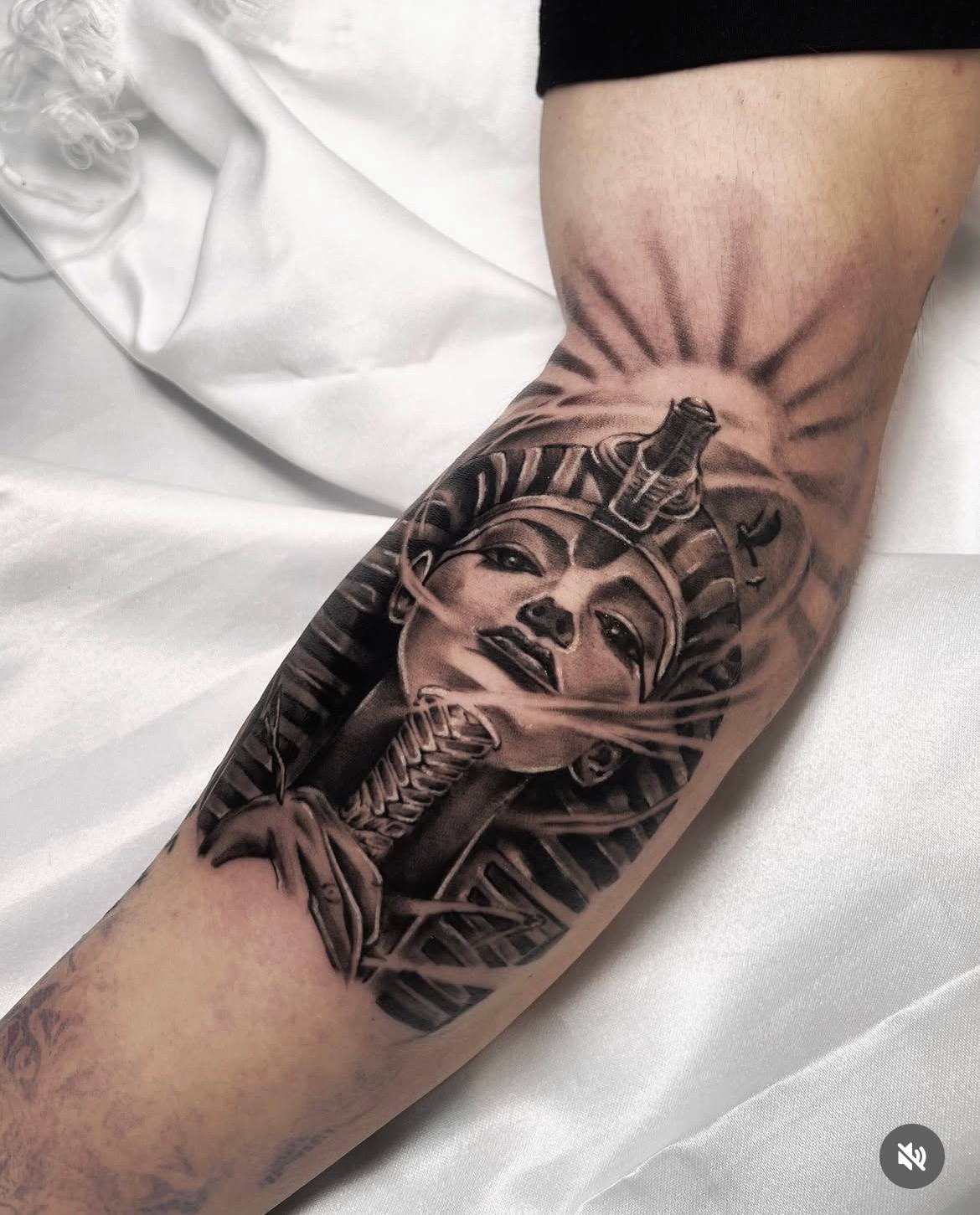 Ägyptische Kleopatra Pharaonin Arm Tattoo | Bosphorus Ink - Tattoo · Bekir | Bosphorus Ink Portfolio