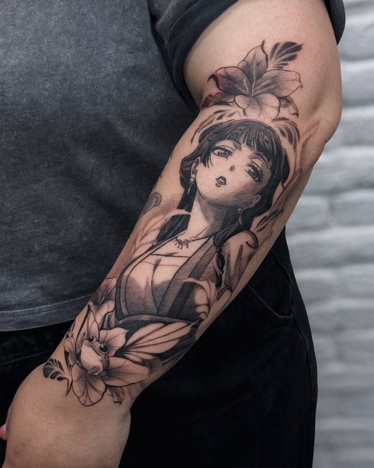 Spy x Family Yor Anime Kol Dövmesi İstanbul | Siyah Gri - Rıdvan | Bosphorus Ink