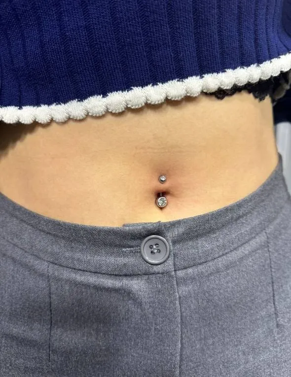 Bauch Piercing Istanbul | Nabel Piercing | Bosphorus Ink - Piercing | Bosphorus Ink Portfolio