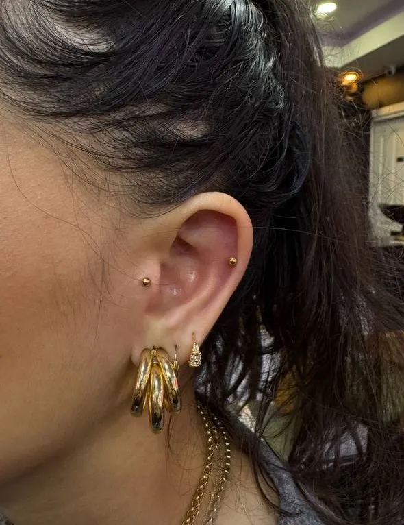 Tragus und Helix Piercing Istanbul | Bosphorus Ink - Piercing | Bosphorus Ink Portfolio