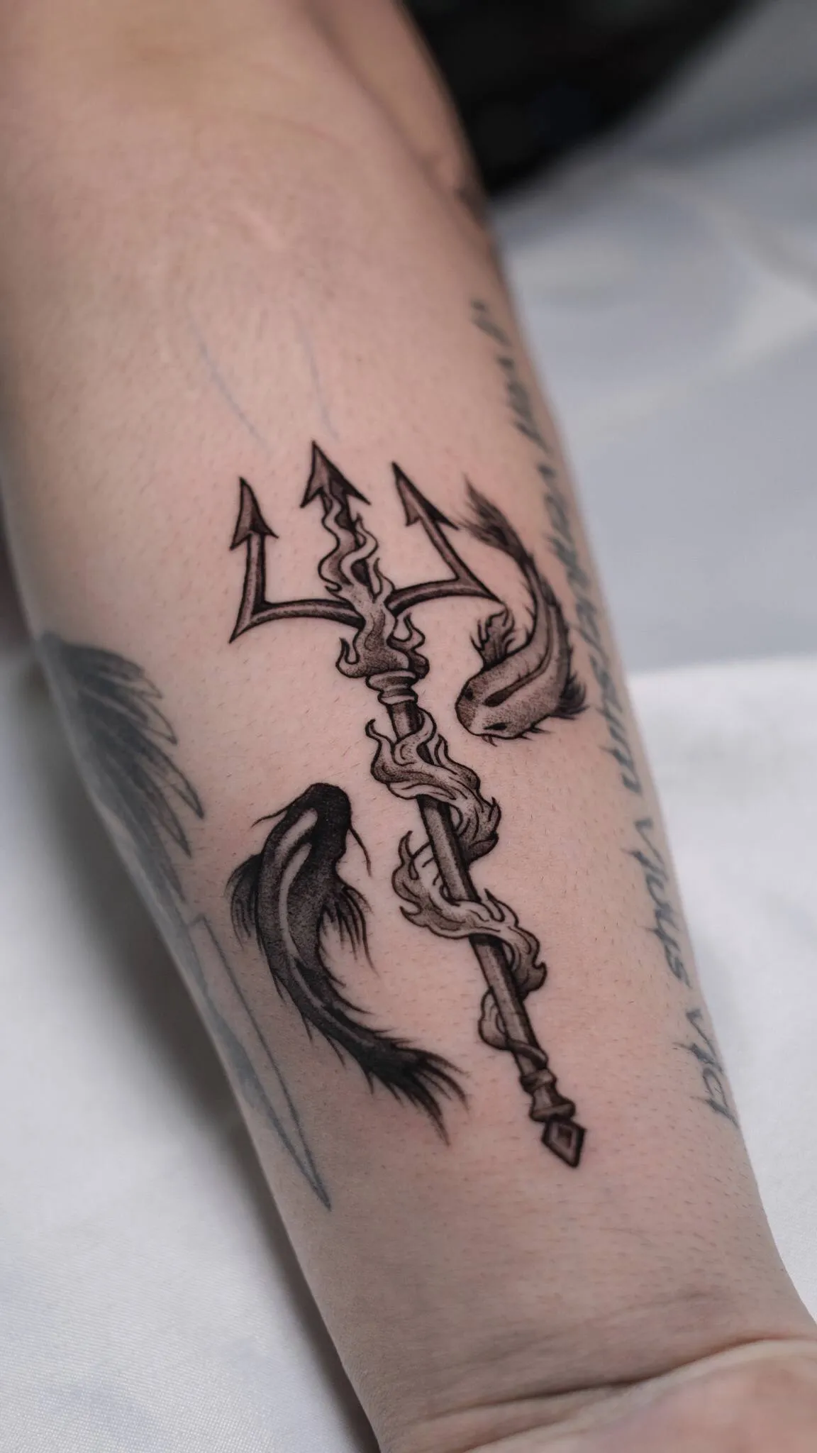 Fisch und Poseidons Dreizack Tattoo Istanbul | Bosphorus Ink - Tattoo | Bosphorus Ink Portfolio