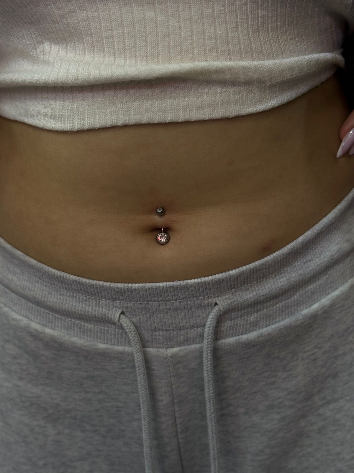 Bauch Piercing Istanbul | Rosa Kristall | Bosphorus Ink - Piercing · Gizem | Bosphorus Ink Portfolio