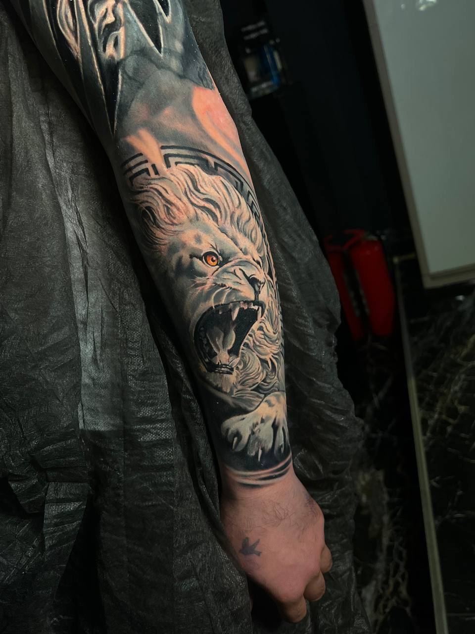 Siyah-Gri Kurukafa Tam Kol Sleeve Dövmesi | Black & Grey İstanbul