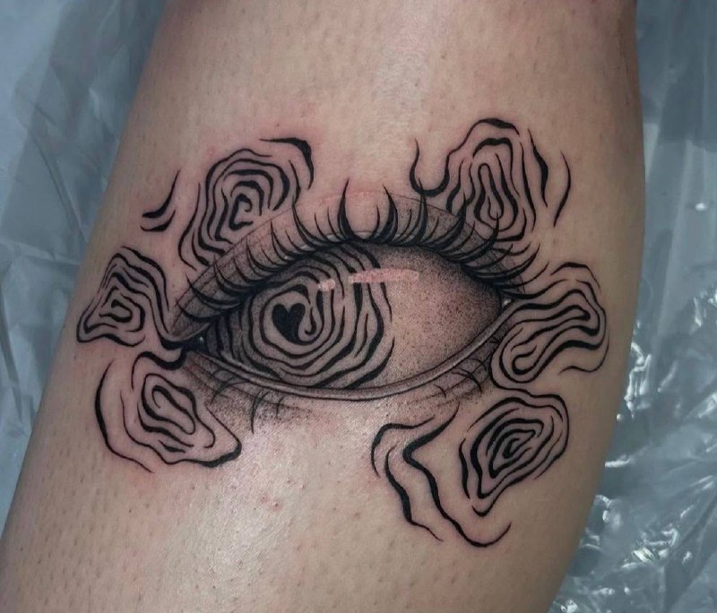 Abstraktes-Linien-Auge-Armtattoo | Blackwork Istanbul - Blackwork Tattoo | Bosphorus Ink Portfolio