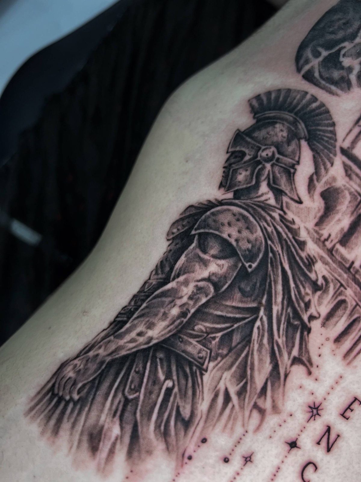 Blackwork-Vogel/Phönix-Armtattoo | Istanbul - Blackwork Tattoo | Bosphorus Ink Portfolio