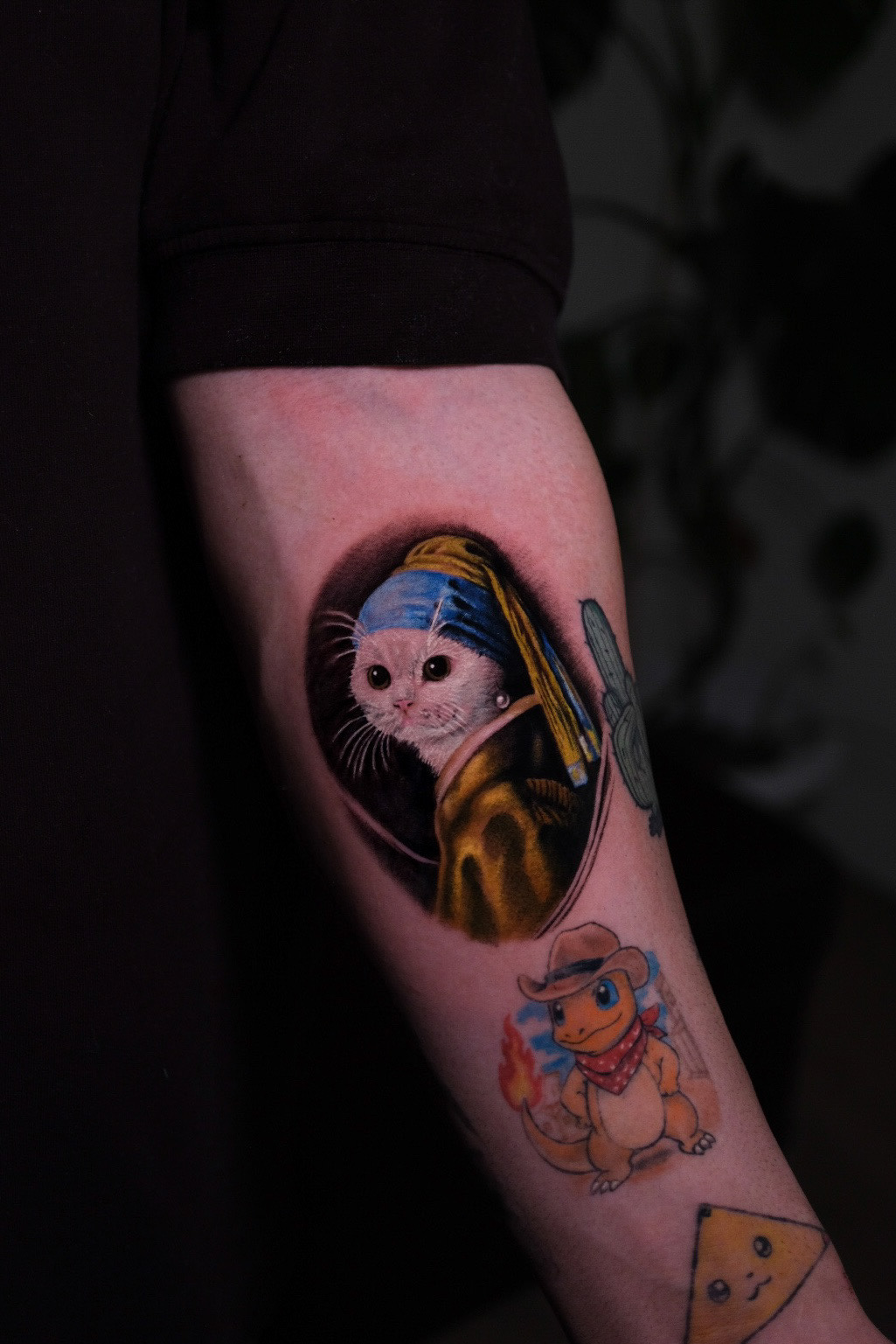 Katze Mädchen mit Perlenohrring | Bosphorus Ink - Tattoo · Melike | Bosphorus Ink Portfolio