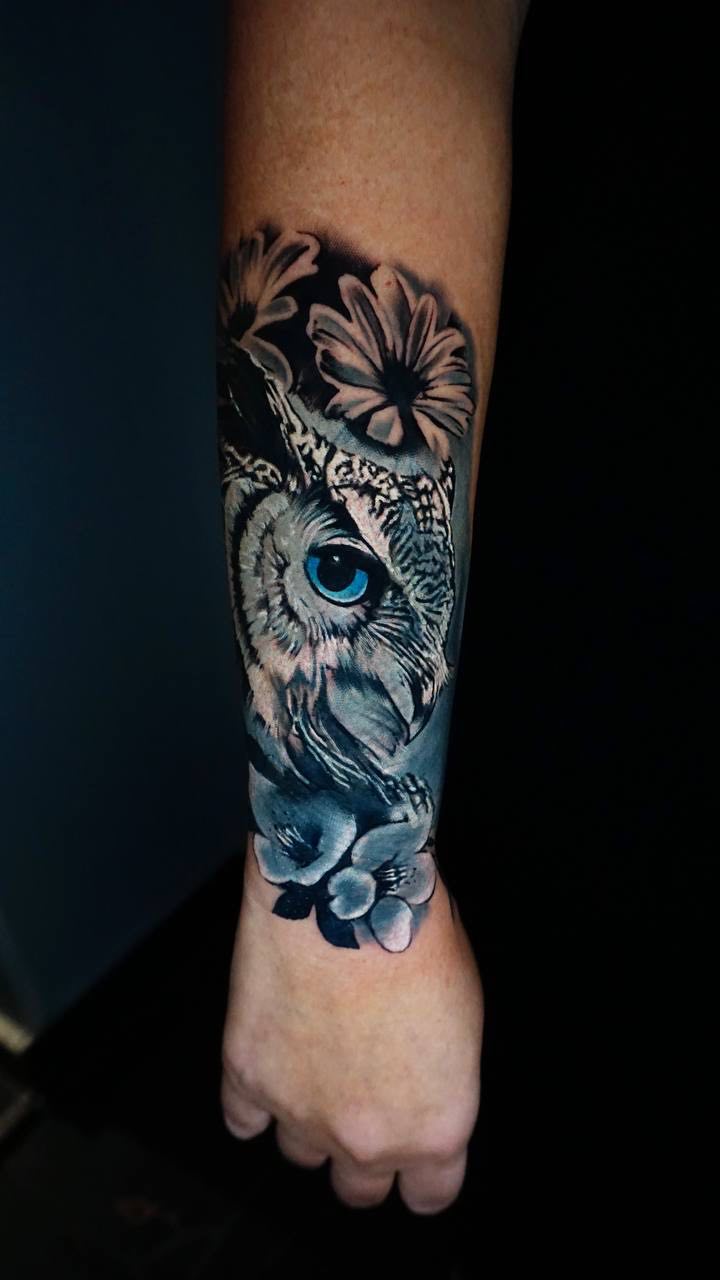 "Never Yours" Glitch Portrait Arm Cover-Up Tattoo | Black & Grey Istanbul - Tattoo | Bosphorus Ink Portfolio