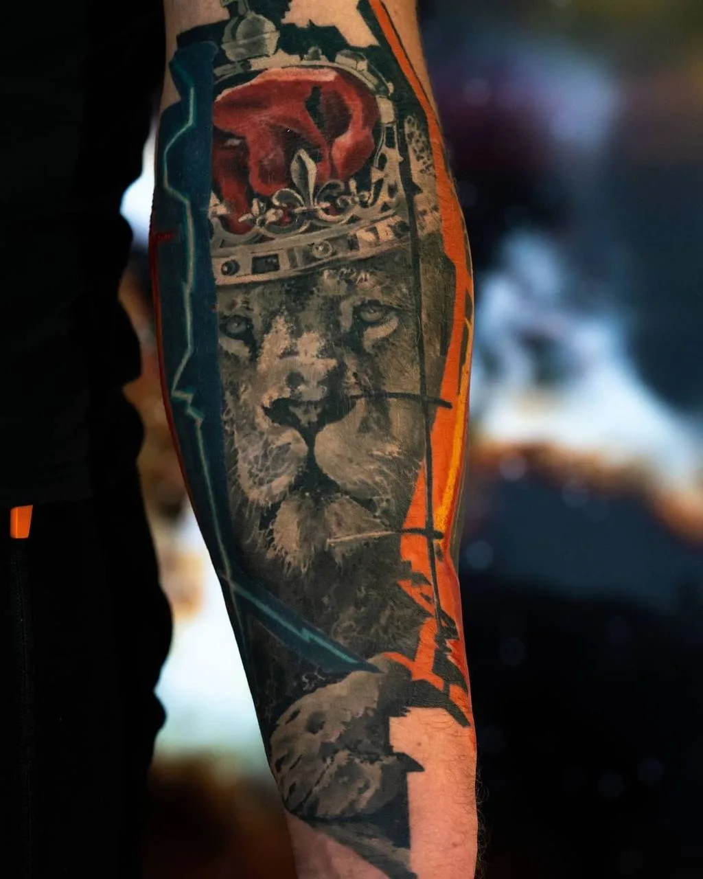 Taçlı Aslan Kral Gerçekçi | Bosphorus Ink - Tattoo | Bosphorus Ink Portfolio