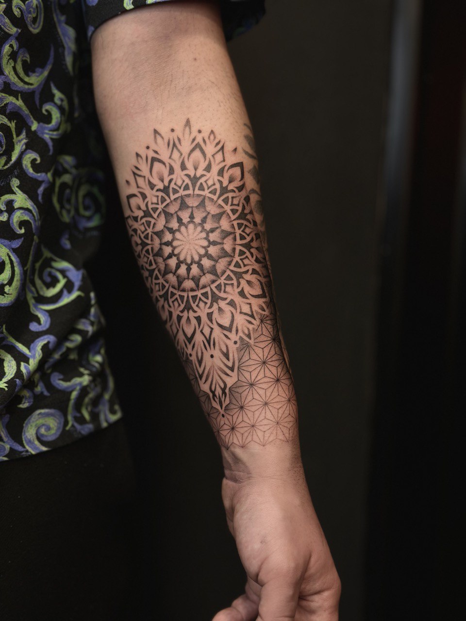 Mandala-Sonne Unterarm-Tattoo | Geometrisch Istanbul - Tattoo | Bosphorus Ink Portfolio