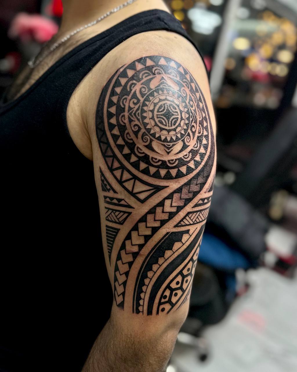 Maori Polinezya Omuz Dövmesi