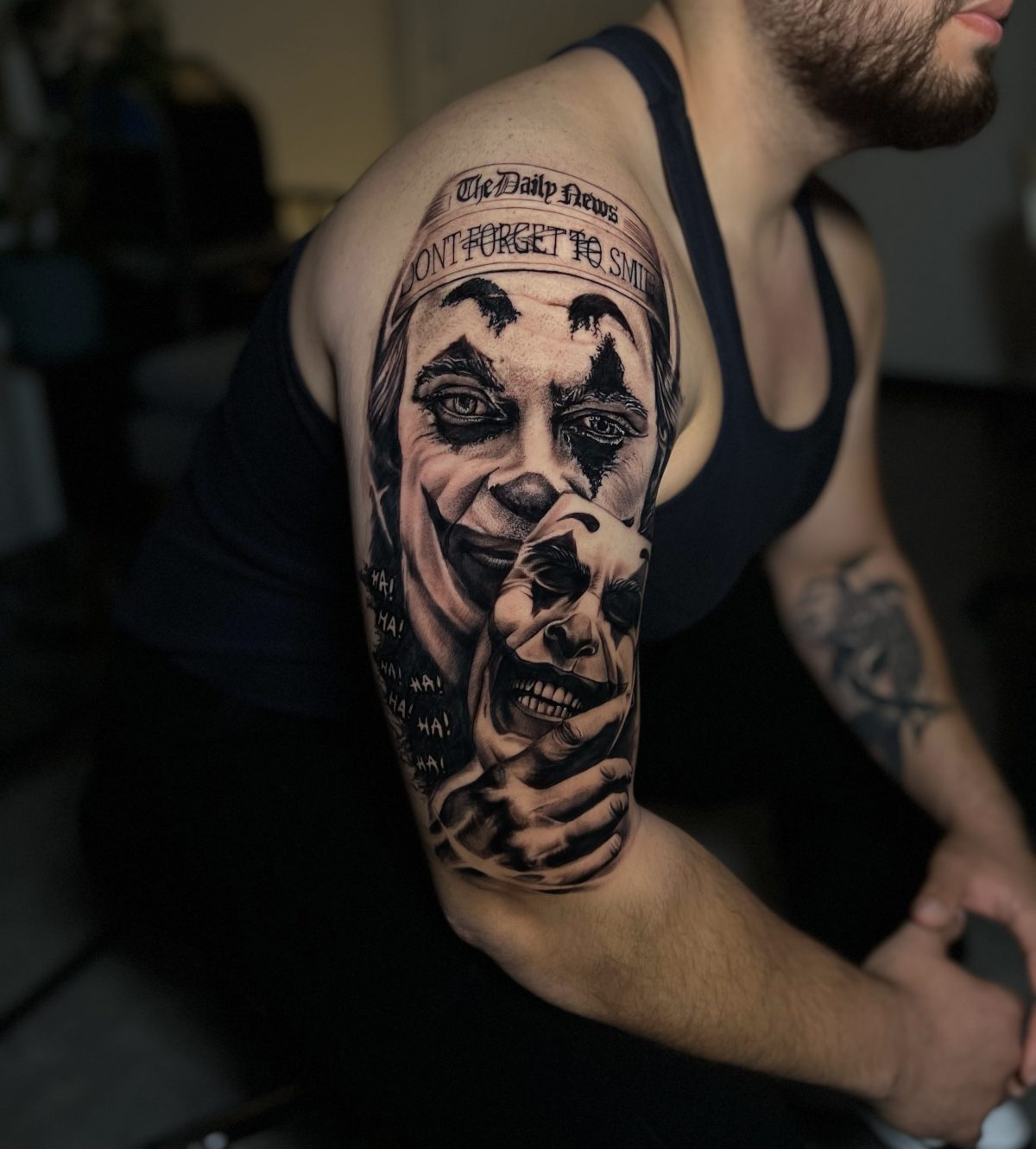 Joker Porträt Arm Tattoo | Black & Grey | Bosphorus Ink - Tattoo · Melike | Bosphorus Ink Portfolio