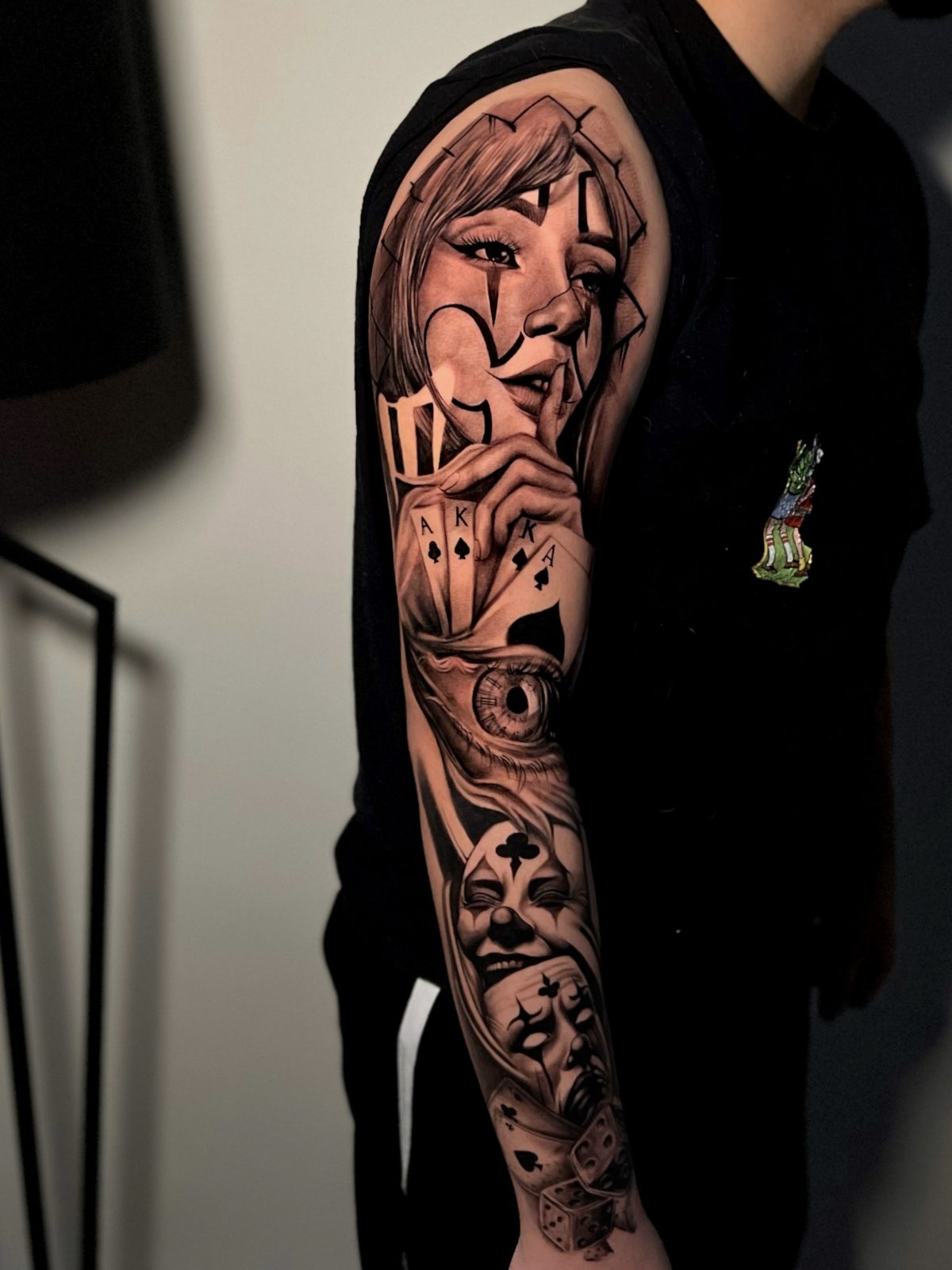 Joker Frau Spielkarten Full Sleeve Tattoo | Bosphorus Ink - Tattoo · Melike | Bosphorus Ink Portfolio
