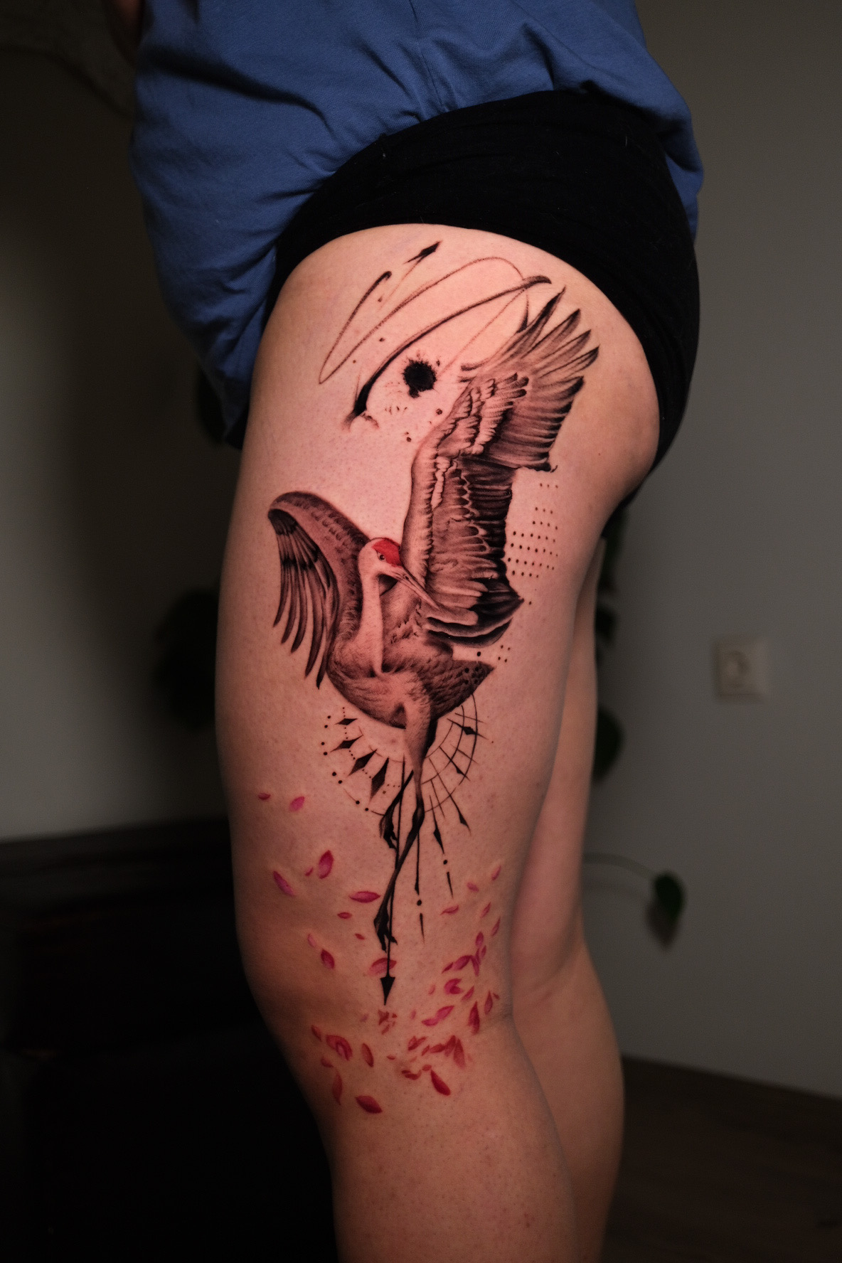Japanischer Kranich Oberschenkel Tattoo | Bosphorus Ink - Tattoo · Melike | Bosphorus Ink Portfolio