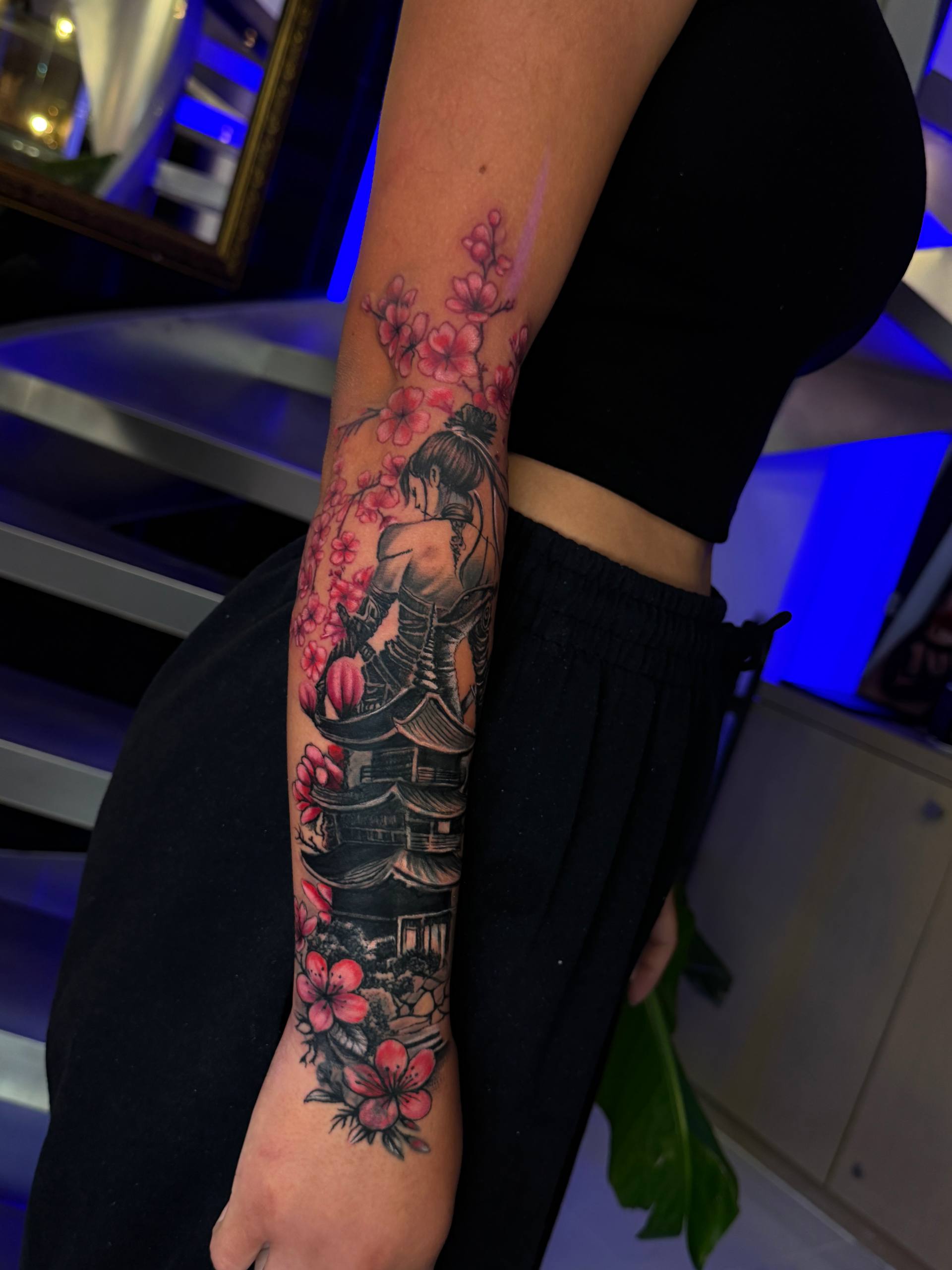 Geisha, Pagode und Kirschblüten Ärmeltattoo | Japanischer Stil Istanbul - Tattoo | Bosphorus Ink Portfolio