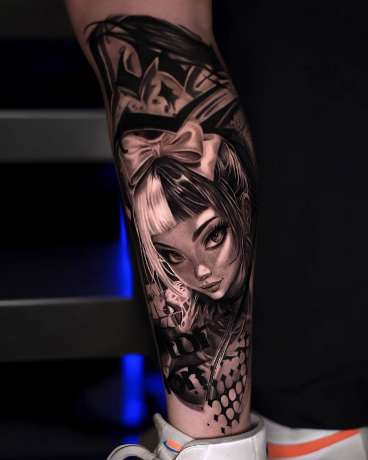 Anime-Mädchenporträt und Graffiti Waden-Tattoo | Istanbul - Tattoo · Melike | Bosphorus Ink Portfolio