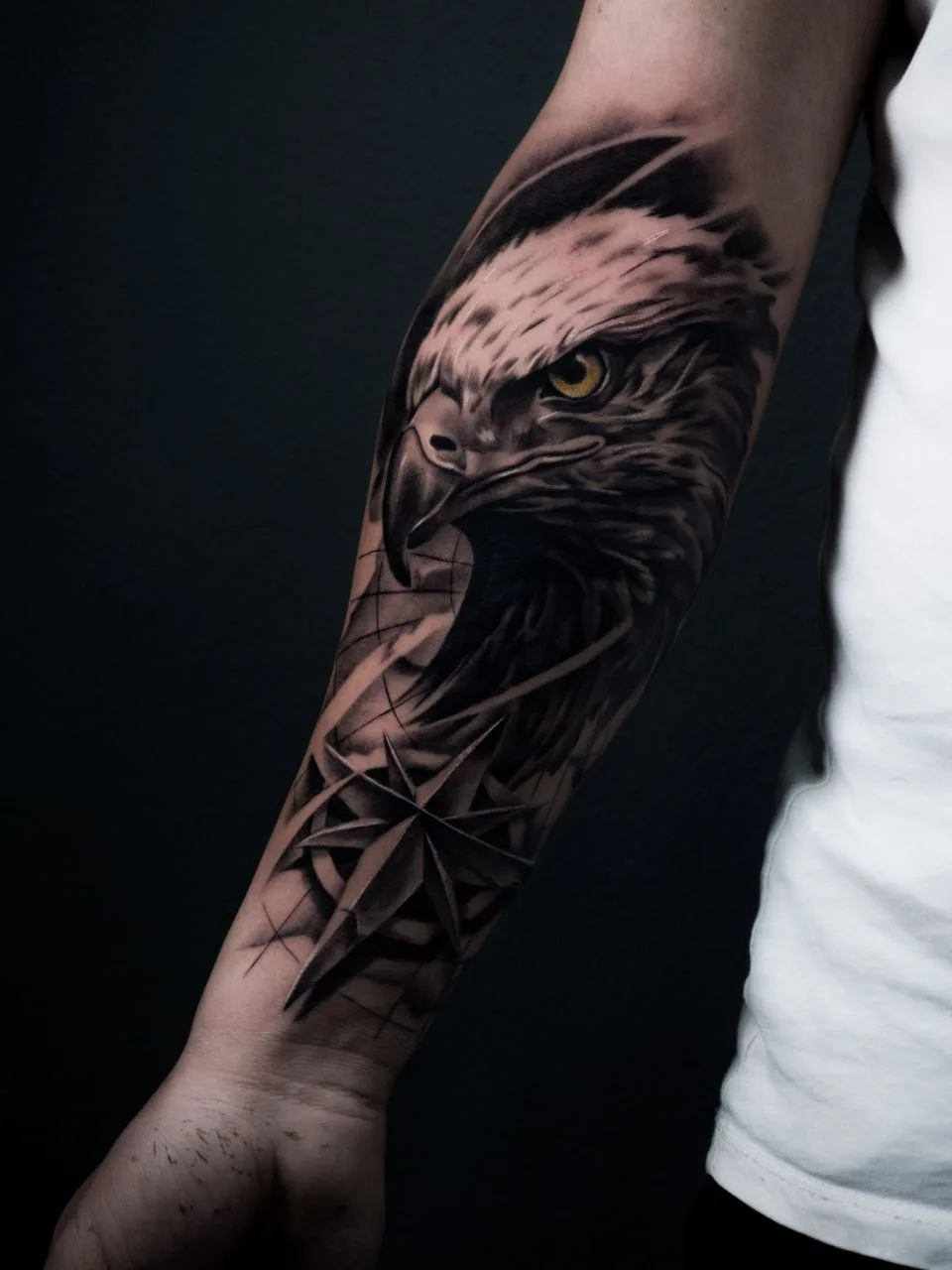 Ön Kolda Gerçekçi Kartal ve | Bosphorus Ink - Tattoo | Bosphorus Ink Portfolio